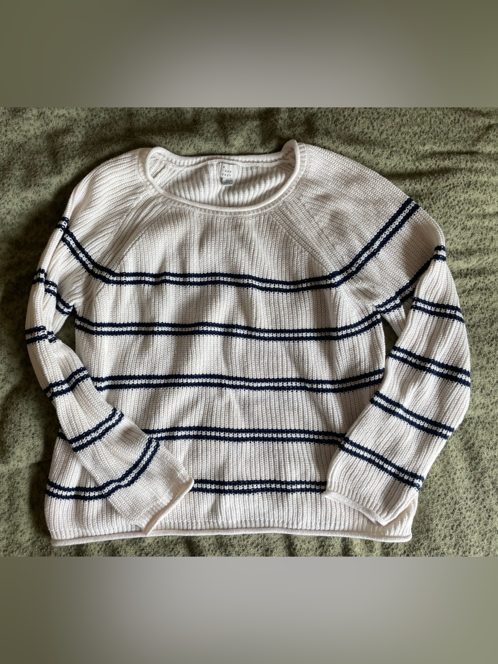 a new day White / Navy Knit Oullover sweater